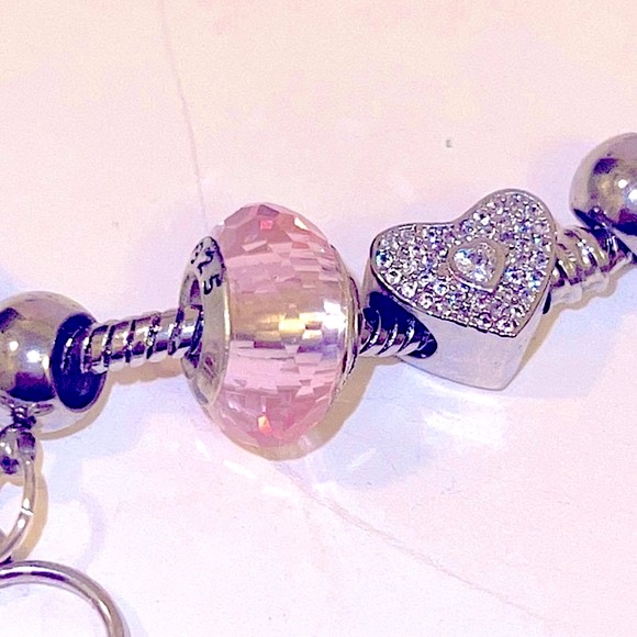 🍒 BOGO 🍒 PRICE ONLY 4/23 The “LOLA” Collection, “Psyche” Charm Bracelet - Picture 4 of 15